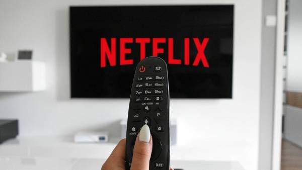 நெட்பிளிக்ஸ் சந்தா குறைக்கப்பட்டாலும்.. இன்னமும் அந்த விஷயத்தில் காஸ்ட்லிதான் எப்படி தெரியுமா?