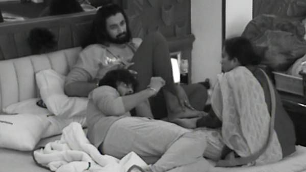 நீ பண்றதெல்லாம் பாத்தா.. அடிக்கணும் போல இருக்கு… தாமரைக்கு ரைடுவிட்ட ராஜு!