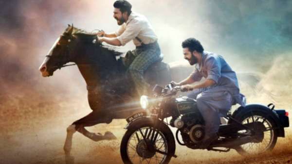 ஜனவரியில் ரிலீசாகும் ஆர்ஆர்ஆர் படம்.... ரிலீசுக்கு முன்னதாக அமெரிக்காவில் கோடிகளை குவித்த படம்!