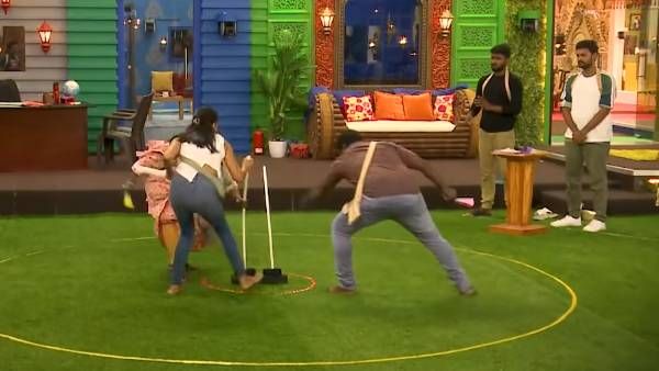 வெற்றிக்கொடிக்கட்டு டாஸ்க்கில் வெளுத்துக்கட்டிய அண்ணாச்சி... வெற்றி பெற்ற கட்சி எது தெரியுமா?