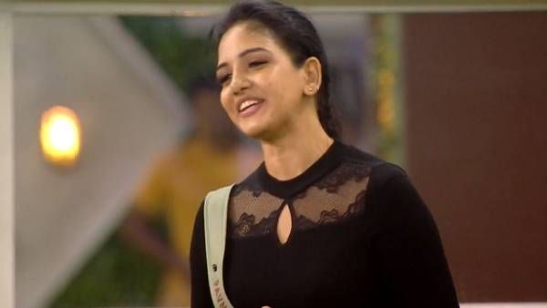 கேப்டன் பதவியை தட்டிப்பறித்த பாவனி.. அவர்களுடன் கோர்த்துவிட்ட பிக்பாஸ்.. என்னலாம் நடக்கப்போகுதோ!