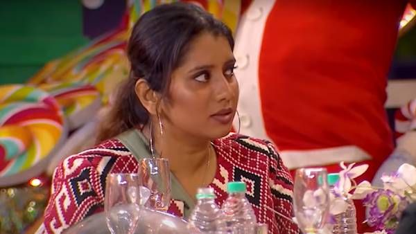 பிரியங்காவை ஜெயிக்க வைக்க உள்ளே வந்த ஸ்லீப்பர் செல் நிரூப்… நெட்டிசன்ஸ் செம கலாய் !