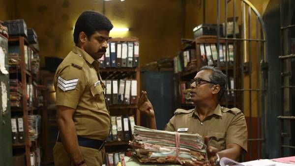 போலீஸாக சமுத்திரக்கனி... ரைட்டர் படம் எப்படி? டிவிட்டர் விமர்சனம்!