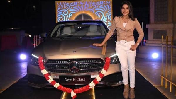 தந்தையின் ஆசையை நிறைவேற்றிய பிக்பாஸ் பிரபலம்… வாழ்த்திய ரசிகாஸ் !