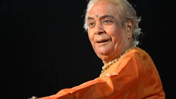 பிரபல நடனக்கலைஞர் மாரடைப்பால் உயிரிழந்தார்… திரைப்பிரபலங்கள் இரங்கல்!