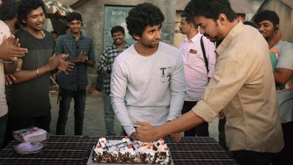 வேற லெவல் பவானி...இந்த அன்சீன் போட்டோஸ் லோகேஷ் கனகராஜ் கூட வெளியிடலியே