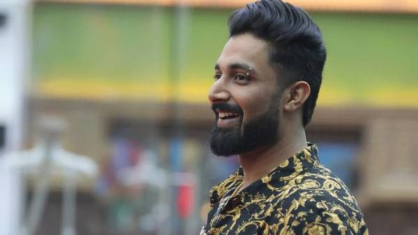 ஹேர்கட்லாம் பண்ணது வீணாப்போச்சே.. முதல் நபராக பிக் பாஸ் வீட்டை விட்டு வெளியேறிய ஃபைனலிஸ்ட் நிரூப்?