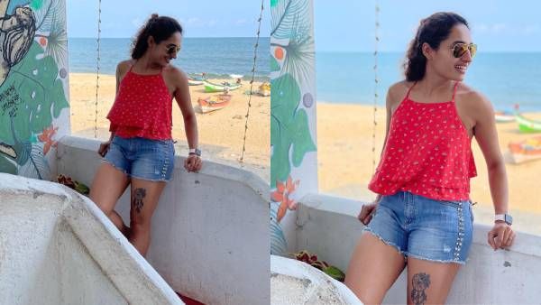 டாட்டூ தெரிய.. ஹாயா கடற்கரையில் போஸ் கொடுத்த பூஜா ராமச்சந்திரன்.. ஜூம் போட்டு ரசிக்கும் ரசிகர்கள்!