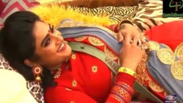 “பிக் பாஸ் வீட்டுக்கு நான் தான் பாஸ்“… வந்ததுமே வேலையை காட்டிய வனிதா !