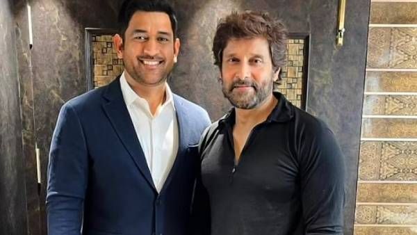 போடுடா விசில...சியான் விக்ரமை சந்தித்த நம்ம தல... தீயாய் பரவும் போட்டோ