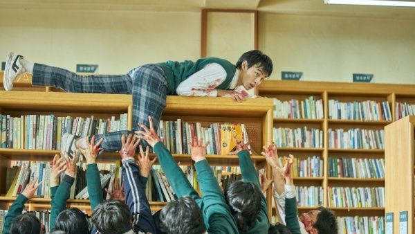 All Of Us Are Dead Review: பெயரை போலவே மிரட்டுகிறதா இந்த கொரிய ஜாம்பி வெப்சீரிஸ்?