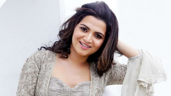 என்னால அழுகைய அடக்க முடியல...என்னாச்சு...எதற்காக டிடி இப்படி சொன்னார் ?