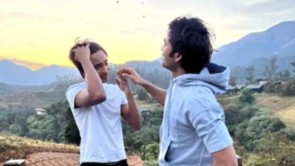 மனைவியை பிரிந்த நிலையில் மகனுடன் தனுஷ்.. நானே வருவேன் ஷூட்டிங் ஸ்பாட்டில் நடந்த சந்திப்பு!