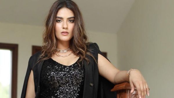 குடிபோதையில் ரகளை செய்து போலீசில் சிக்கிய நடிகை...நடந்தது என்ன ?