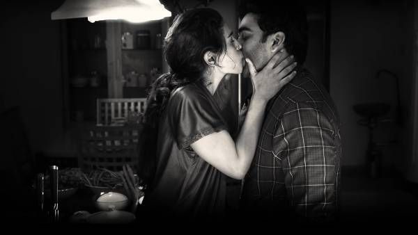 வெங்கட்பிரபு என்ன இதெல்லாம்… ‘மன்மதலீலை’ கிளிம்ப்ஸா…லிப்லாக் கிளிப்ஸா!