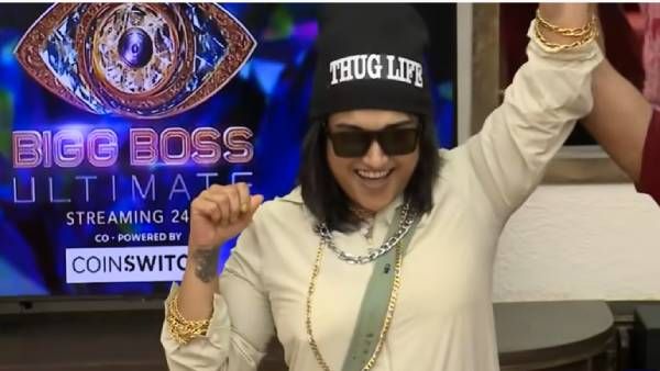 என்னது டிரெண்டிங் பிளேயரா...வனிதாவை காப்பாற்ற நல்லா தான் வேலை பாக்குறீங்க