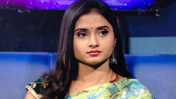 பூவே உனக்காக தொடரின் அடுத்த பூவரசி ரெடி.... ராதிகா ப்ரீத்திக்கு பதிலாக நடிக்கும் பிரபல நடிகை