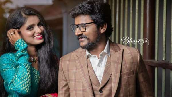 என்ன இவ்ளோ மாடர்னா மாறிட்டாங்க... காதல் மொழியும் பேசியிருக்காங்க!