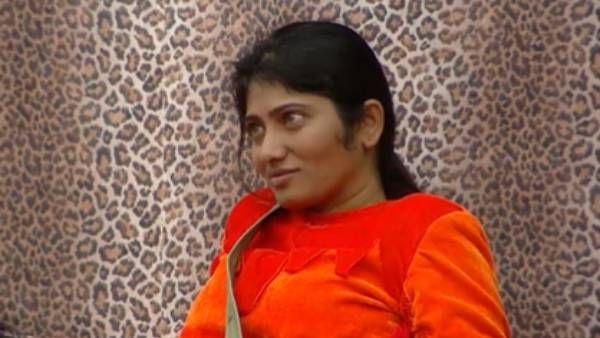 என்னய்யா நியாயம்.. பிபி-5ல் டம்மி டாஸ்க்.. அல்டிமேட்டில் கடுமையான டாஸ்க்.. 2 முறை மயக்கமடைந்த ஜூலி!