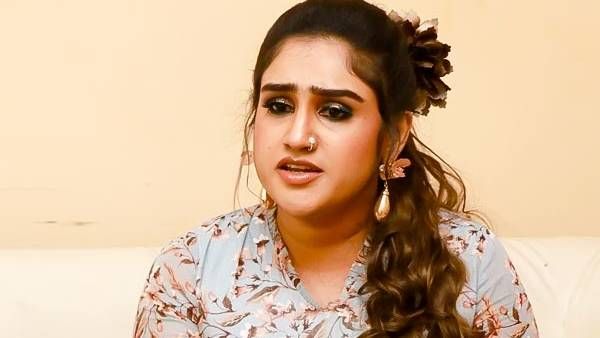 உலகத்துலயே ரொம்ப இரிடேட்டிங்கான இடம்னா அது பிக் பாஸ் வீடு தான்.. வனித விஜயகுமார் விளாசல்!