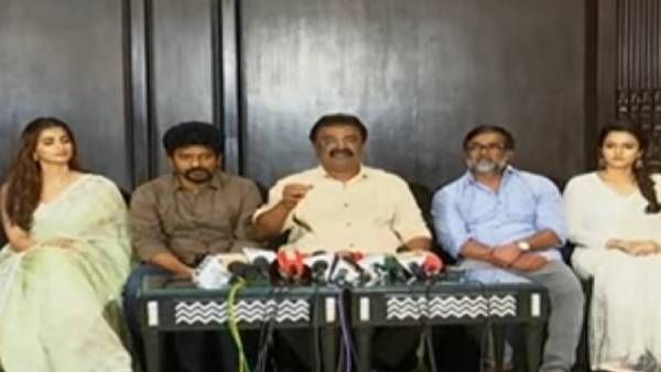 மனப்பாடம் பண்ணத ஒப்பிச்சுட்டு போயிடுறேன்.. பிரஸ் மீட்டில் அப்படி பேசிய பீஸ்ட் இயக்குநர்!