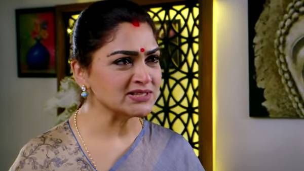 குஷ்பூவின் மீரா தொடர்... என்னது ஸ்பெஷல் எபிசோட்டா... என்னென்ன ட்விஸ்ட்கள் காத்திருக்கோ தெரியலையே!