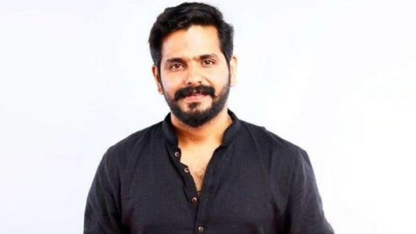 அந்த நடிகர் என்னிடம் அத்துமீறினார்… இளம் பெண் பாலியல் புகார் !