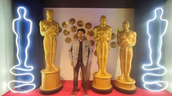 ஆஸ்கர் சிலைகளுக்கு மத்தியில் ஆளுயர விஜய் சிலை.. திடீரென டிரெண்டாகும் புகைப்படம்.. ரசிகர்கள் குஷி!