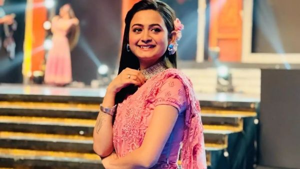 விஜே சித்ராவை போல இன்னொரு இளம் சீரியல் நடிகை தற்கொலை.. பதறிப்போன திரையுலகம்.. நீடிக்கும் மர்மம்!