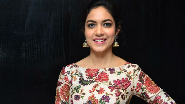 தென்னிந்திய சினிமாவை கலக்கும் நடிகை ரிது வர்மா... அட அவரா இவர் ?