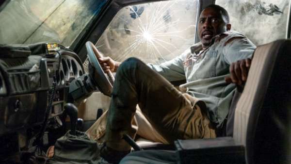 மனித வேட்டையாடும் சிங்கம்.. குடும்பத்தினரை காப்பாற்றுவாரா ஹீரோ.. பீஸ்ட் ட்ரெயிலர் வெளியீடு!