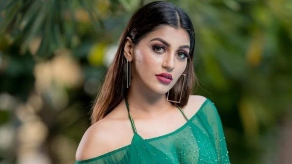 பெற்றோரின் ஆசையை நிறைவேற்றிவிட்டேன்.. யாஷிகா மகிழ்ச்சி.. வாழ்த்தும் ரசிகர்கள் !