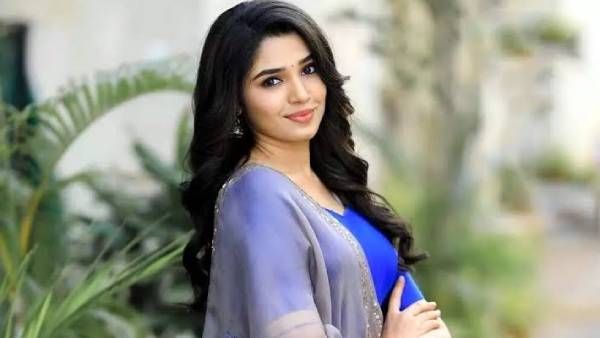 ரசிகர்களை வசப்படுத்தும் கீர்த்தி ஷெட்டி.. இவருக்கு யார்மேல க்ரஷ் தெரியுமா?