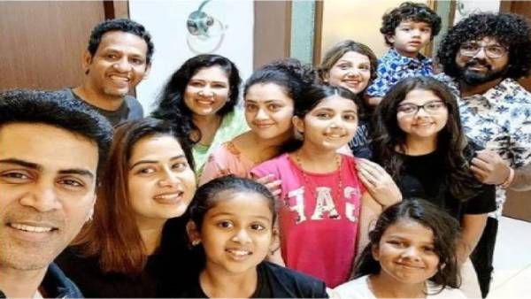 மீண்டும் அந்த குழந்தை சிரிப்பு..சோகத்திலிருந்து மீண்ட மீனா.. ஃபிரண்ட்ஷிப் டேயில் ஆதரவளித்த தோழிகள்