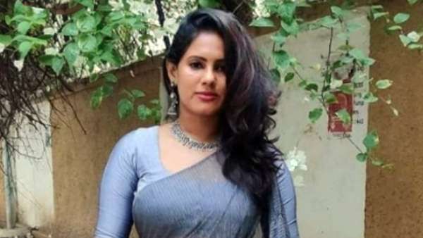 “செருப்பால யாரை அடிப்பீங்க“…நடிகை ரேகா நாயரின் அதிரடியான பதில்!