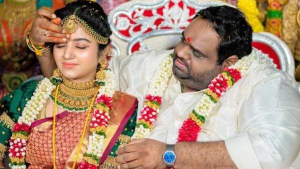 நீ தான் என் புருஷா..ஐ லவ் யூ பொண்டாட்டி.மாறி மாறி காதல் மழை பொழியும்.. ரவீந்தர்-மகாலட்சுமி ஜோடி!