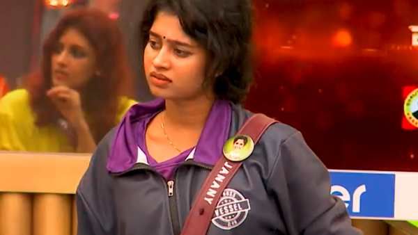 பெரியவங்களுக்கு மரியாதை..ரீல்ஸ் போடுவது போல அல்ல..தவறான வார்த்தை விட்டு சிக்கிய ஜனனி