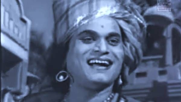 தங்க தட்டில் சாப்பாடு, வெள்ளை குதிரை சவாரி..கொலை வழக்கு, சிறைவாசம்..முதல் சூப்பர் ஸ்டார் வீழ்ந்த கதை