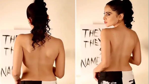 டாப்லெஸ் போஸில் இணையத்தை திணறவிட்ட பிக் பாஸ் பிரபலம்.. சேத்தன் பகத் சொன்னது சரிதான்!