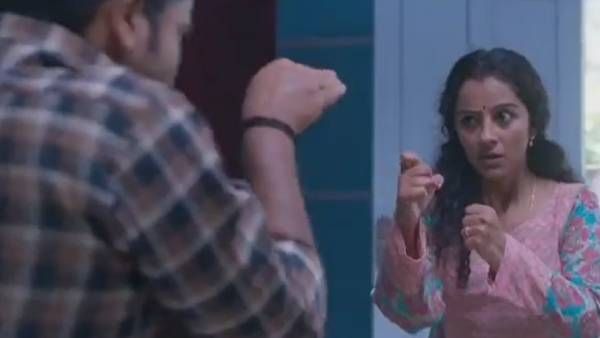 புருஷன் அடிச்சா சும்மா இருக்கணுமா.. திருப்பி அடிச்சா பாருங்க.. டிரெண்டாகும் ஜெய ஜெய ஜெய ஜெய ஹே சீன்!