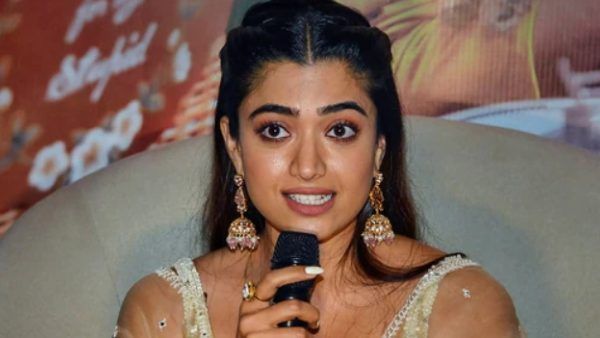 அவருக்கு நான் அம்மா மாதிரி... கோபத்தில் இயக்குநர்... தொடரும் ராஷ்மிகாவின் சர்ச்சை பேச்சு