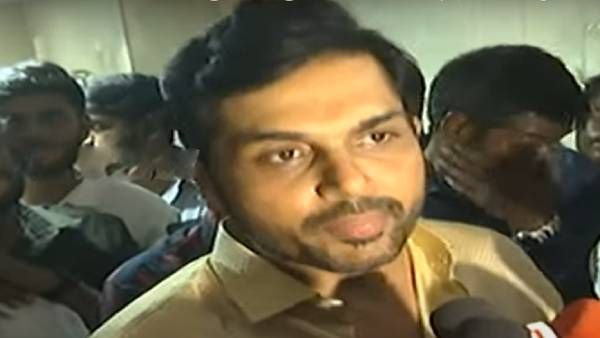 விவசாயிகளிடம் தான் பேரம் பேசுறோம்... உழவர் விருதுகள் விழாவில் கார்த்தி வேதனை