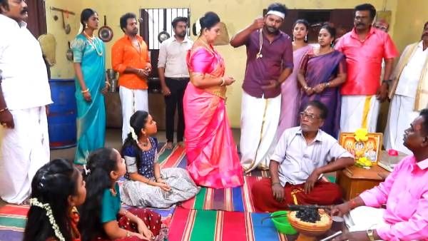 மாமியாரின் தாலியை கொண்டு கண்ணம்மாவிற்கு தாலி செய்ய சொல்லும் பாரதி.. கதையில் ட்விஸ்ட்!