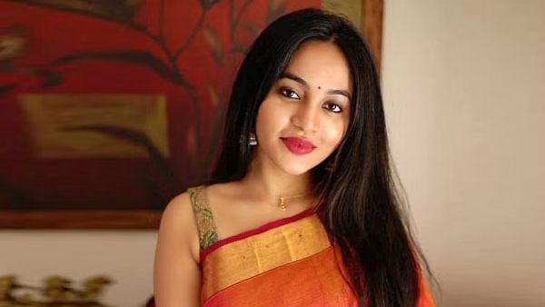 என் குடும்பத்தில் நான்தான் 'ODD ONE' - நடிகை பவானி ஸ்ரீ!