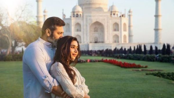 எங்கேயும் காதல்.. தாஜ்மகாலில் மனைவியுடன் ரொமான்ஸ் செய்யும் ஜெயம் ரவி.. கண்ணு வைக்கும் ஃபேன்ஸ்!