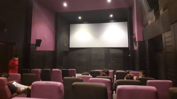 Rohini Theater: ரோகிணி தியேட்டரை புறக்கணித்த ரசிகர்கள்.. 50 சதவீதம் கூட இன்னைக்கு புக் ஆகலயாம்!