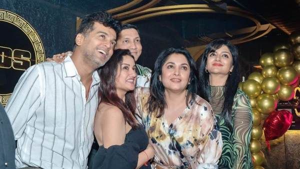 பிறந்தநாளுக்கு இரவு பார்ட்டி வைத்த சோனியா அகர்வால்..ஆட்டம் போட்ட ரம்யா கிருஷ்ணன் வெளியாக புகைப்படம்!