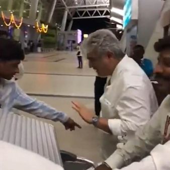 Ajith in Airport :வேணாம்பா நானே பார்த்துக்குறேன்.. ஏர்போர்ட்டில் மாஸ் காட்டிய அஜித்!