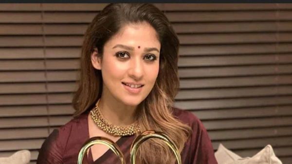 Nayanthara - என் வாழ்க்கையில் நீங்கள் மட்டும் இல்லைனா - காலில் விழுந்த நயன்தாரா.. ஏன் தெரியுமா?