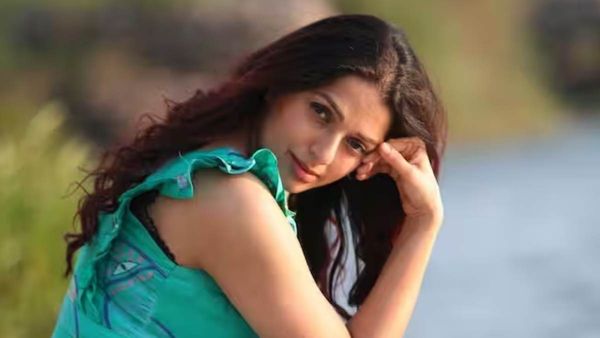 விஜய்யின் பெஸ்டிக்கு வந்த சோதனை... அந்த மாதிரி கேரக்டர்ல நடிக்க மட்டும் தான் சான்ஸ் கிடைக்குதாம்